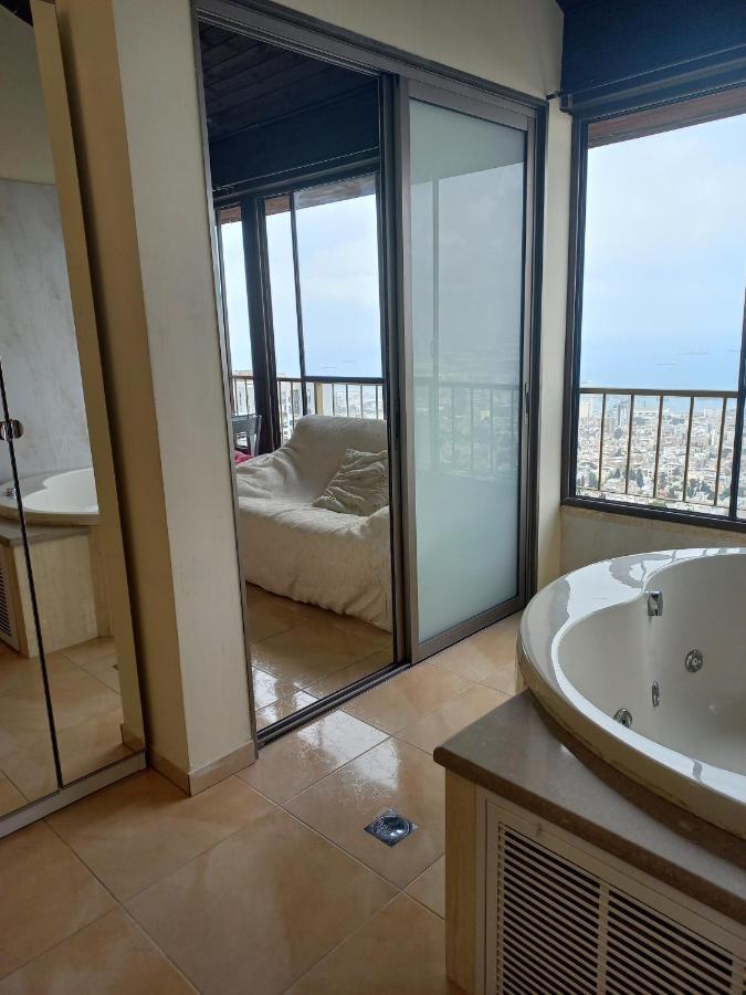 Panorama Bay View 3 Room Haifa Esterno foto